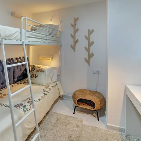 Villa Portugal With Pool & Mountain View Lloret de Mar