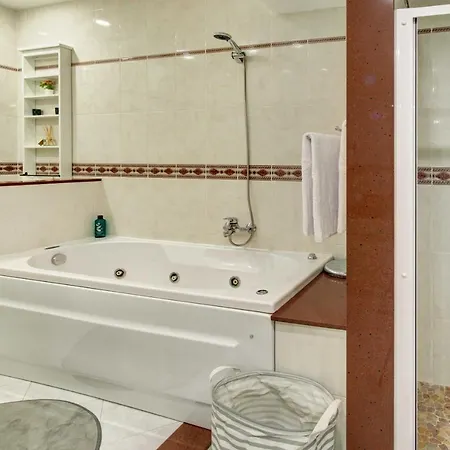 Villa Portugal With Pool & Mountain View Lloret de Mar