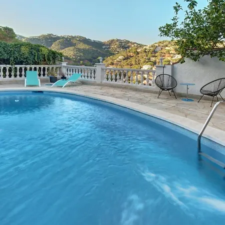 Portugal With Pool & Mountain View Villa